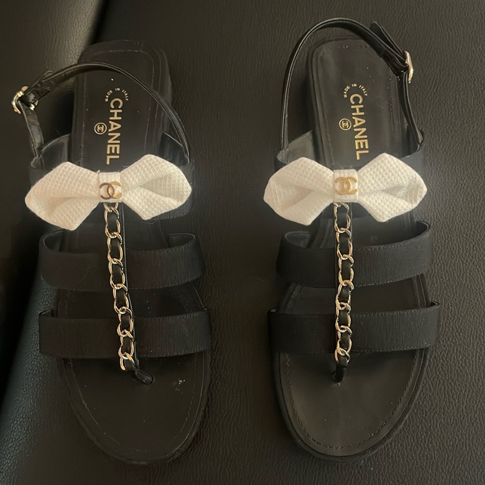 Rare authentic Chanel sandals size 37 year 2022